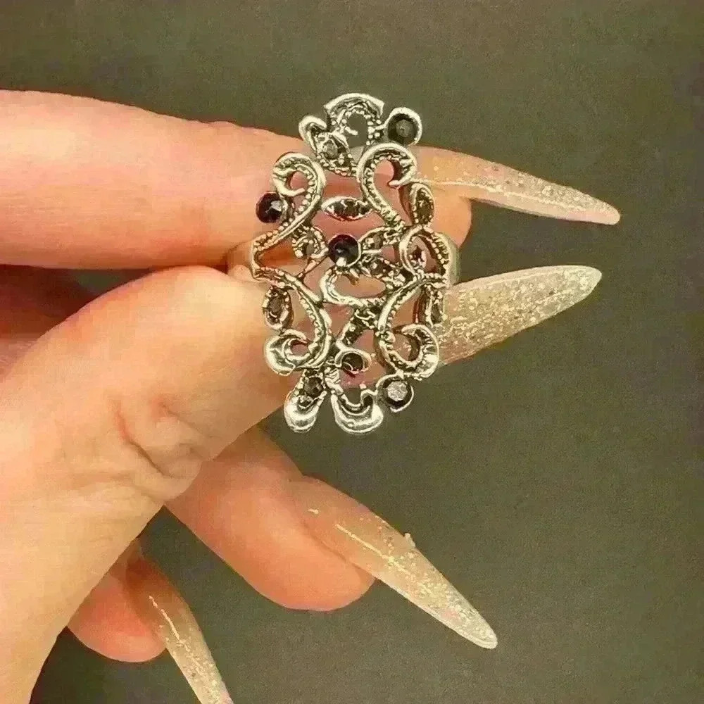 Boho Hippie style large silver ring ๐ค - Picture 5 of 5